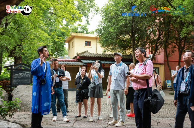 Asian operators travel in Guilin