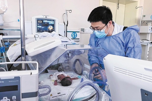 Paired support sends neonatal care to Nagqu Improved skills, techniques help reduce infant mortality in Xizang autonomous region