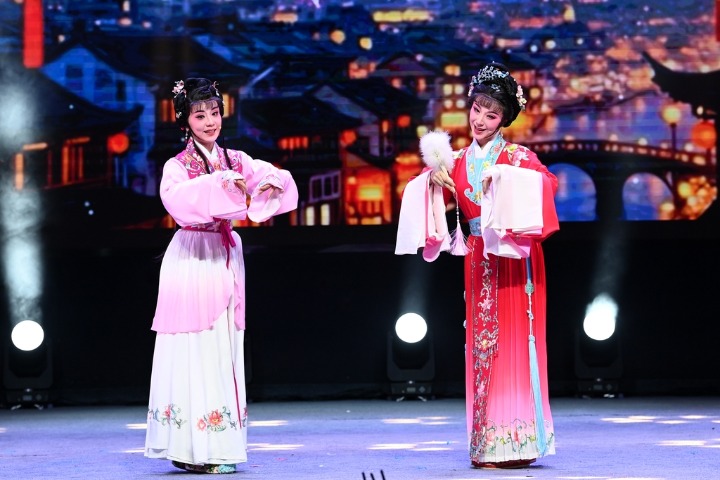Traditional opera week opens in Zhangzhou