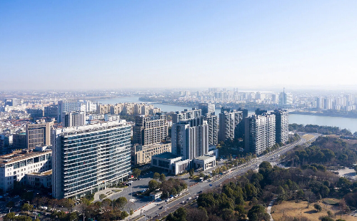 Quzhou steps up drive to build a modern city