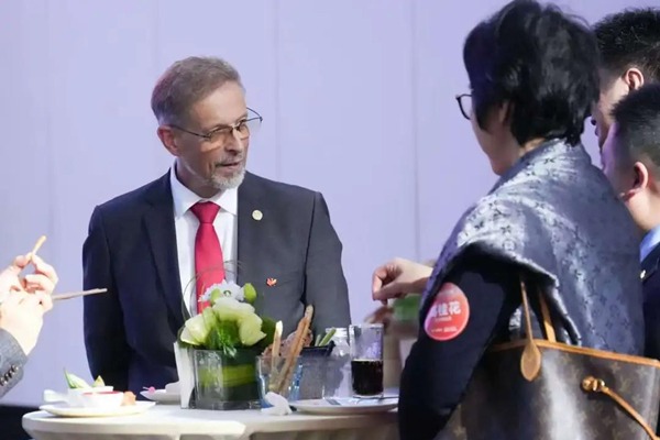 Global investment exchange unites intl firms in OVC