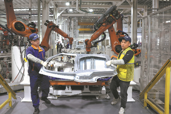 China's new-energy passenger car sales see steady growth in November