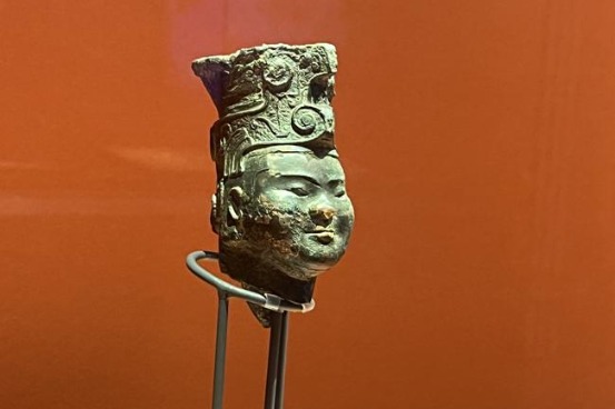 Xianyang's bronze warrior head is unique national treasure