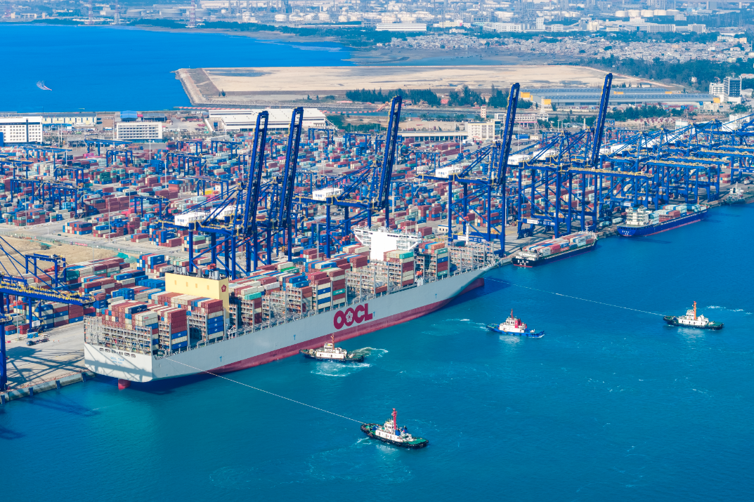 Three large intl vessels registered at Yangpu Port, proving Hainan's shipping sector growth
