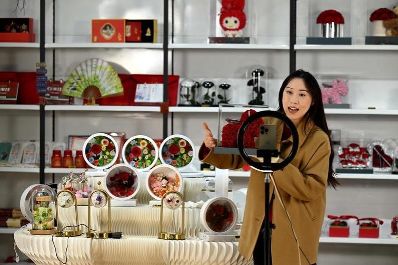 China to focus on stimulating consumption next year