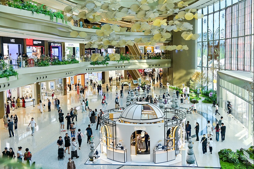 Duty-free sales in Sanya boom after customs operations begin