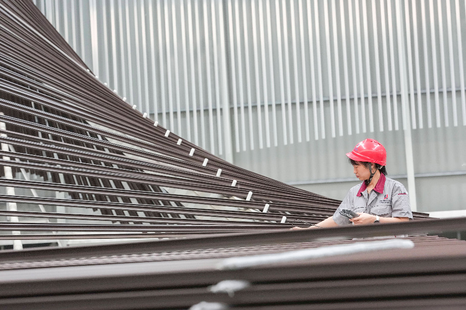 China becomes the world's fourth manufacturing power