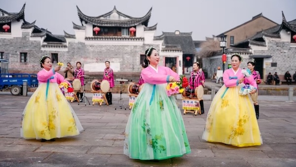 South Korean artists explore culture in Ningbo