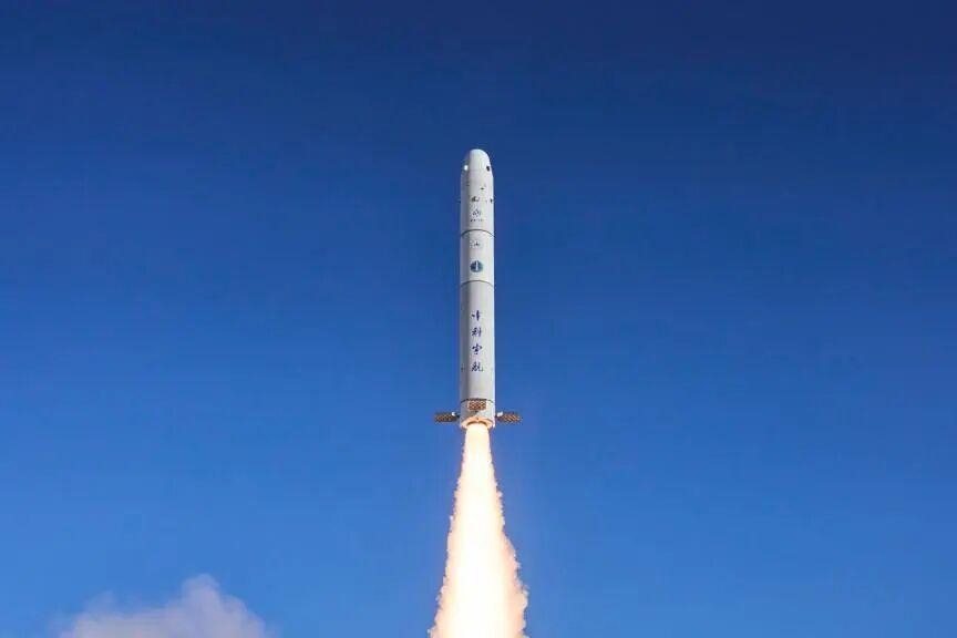 Commercial recoverable spacecraft completes test flight in China