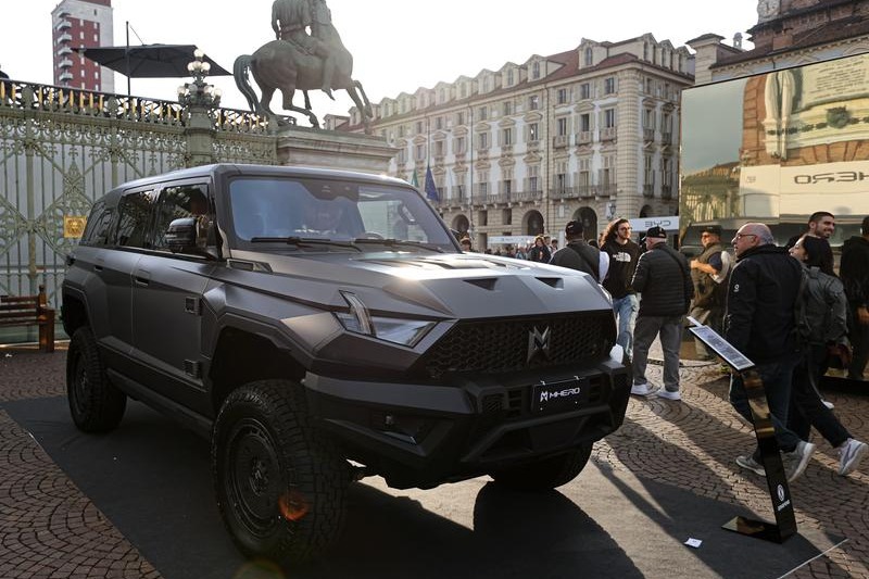 China's vehicle exports hit monthly high