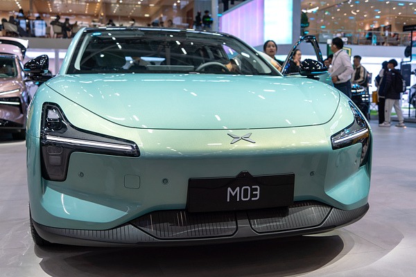 Automotive industry in China holds No 1 spot