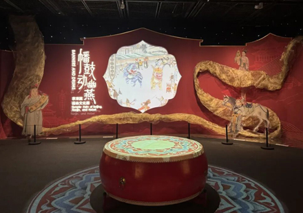 Beijing exhibition sheds light on Chinese temple fair traditions