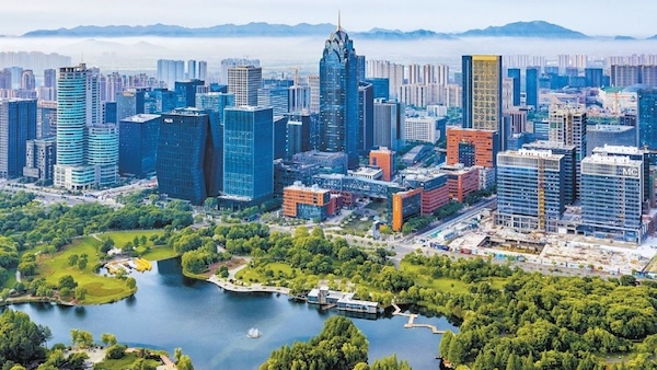 Ningbo's economy maintains steady growth in 2025