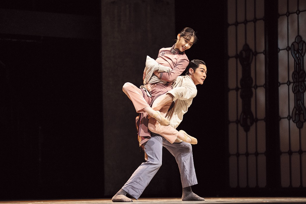 Hit drama dances back to Urumqi