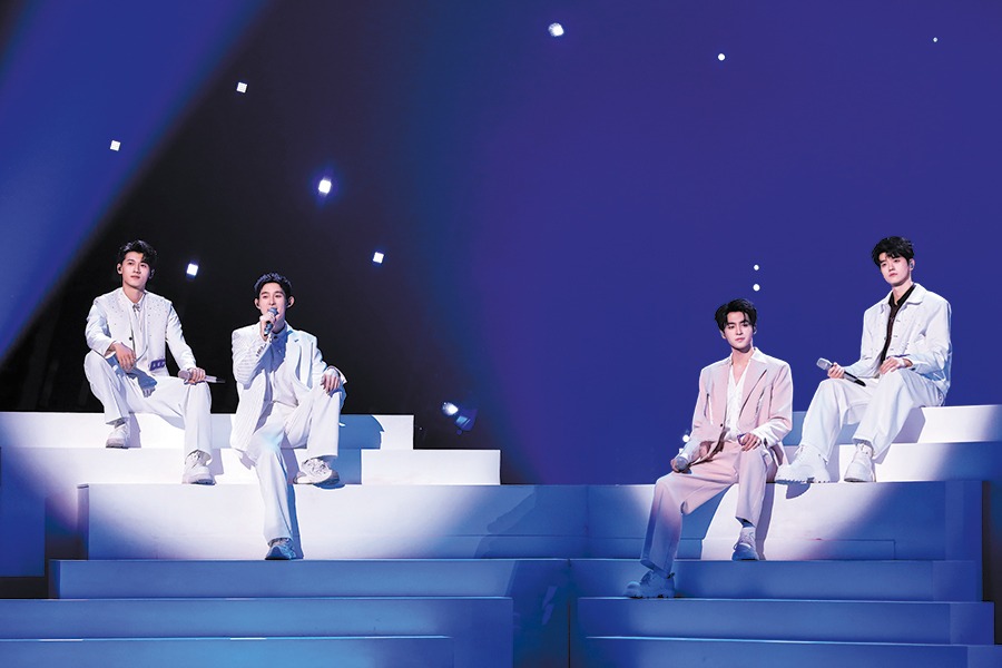 Finding the spotlight