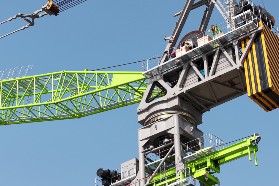 World's tallest and largest wind power tower crane unveiled in Hunan