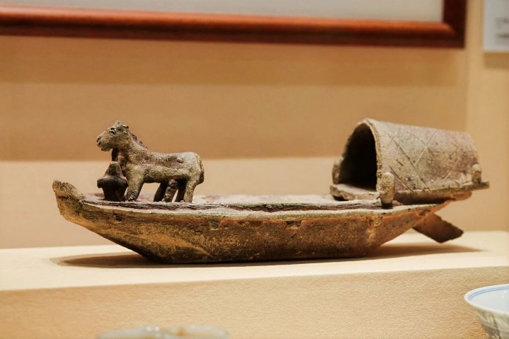 Tracing 24 solar terms in artifacts at Hainan exhibition