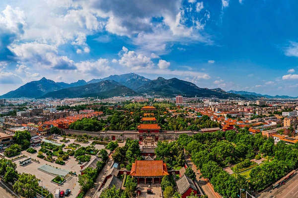 VCG泰安岱庙 (1).jpg