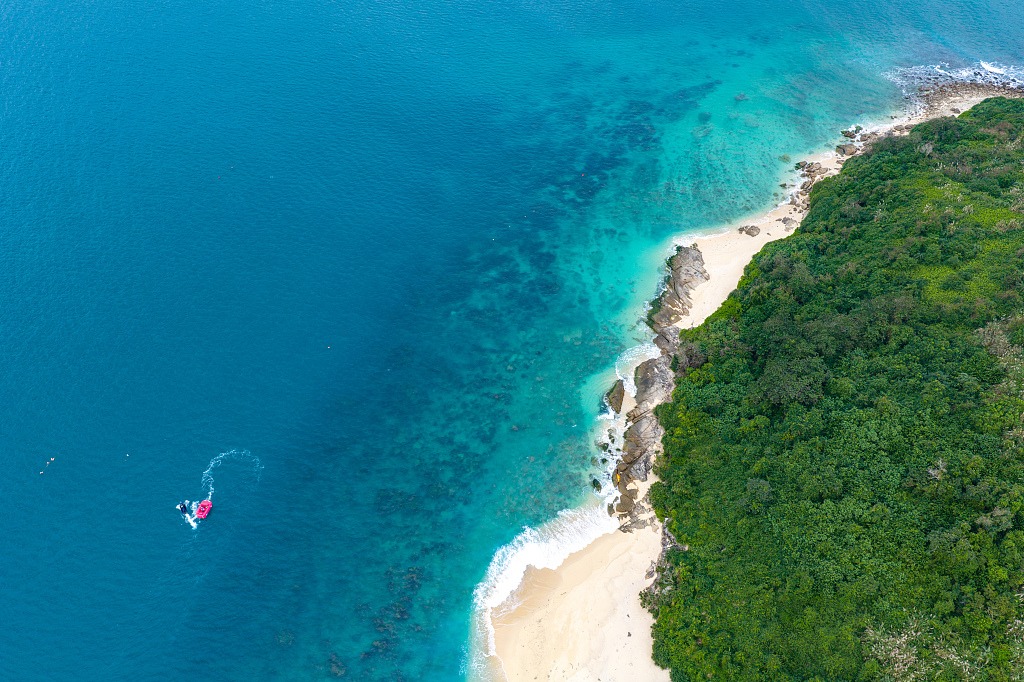 Hainan to establish tropical marine national park