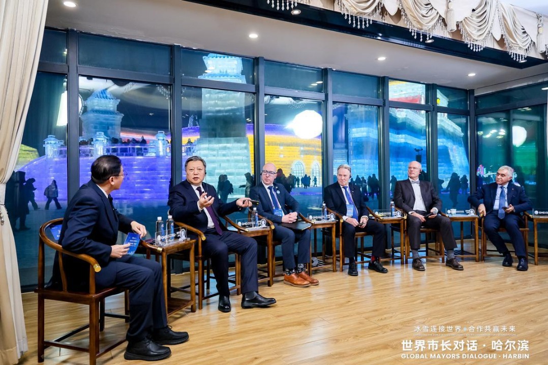 Harbin hosts global mayors dialogue on ice and snow industry development