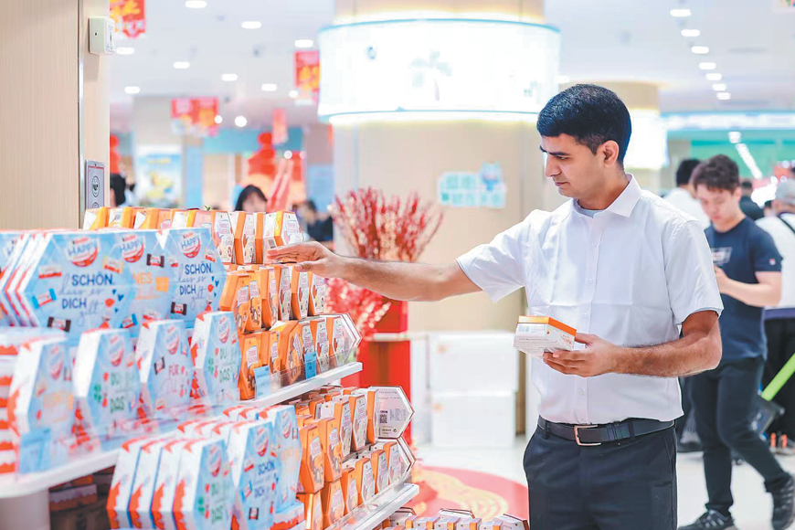 New-type duty-free stores a hit in Hainan