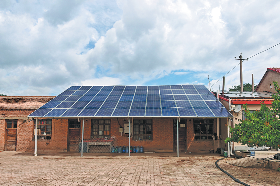 Ningxia's rooftop solar panel project enriches residents
