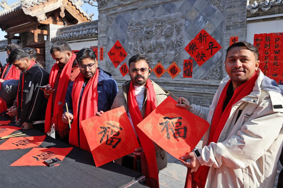 International students explore 1,800-year-old Xinzhou, experience Spring Festival
