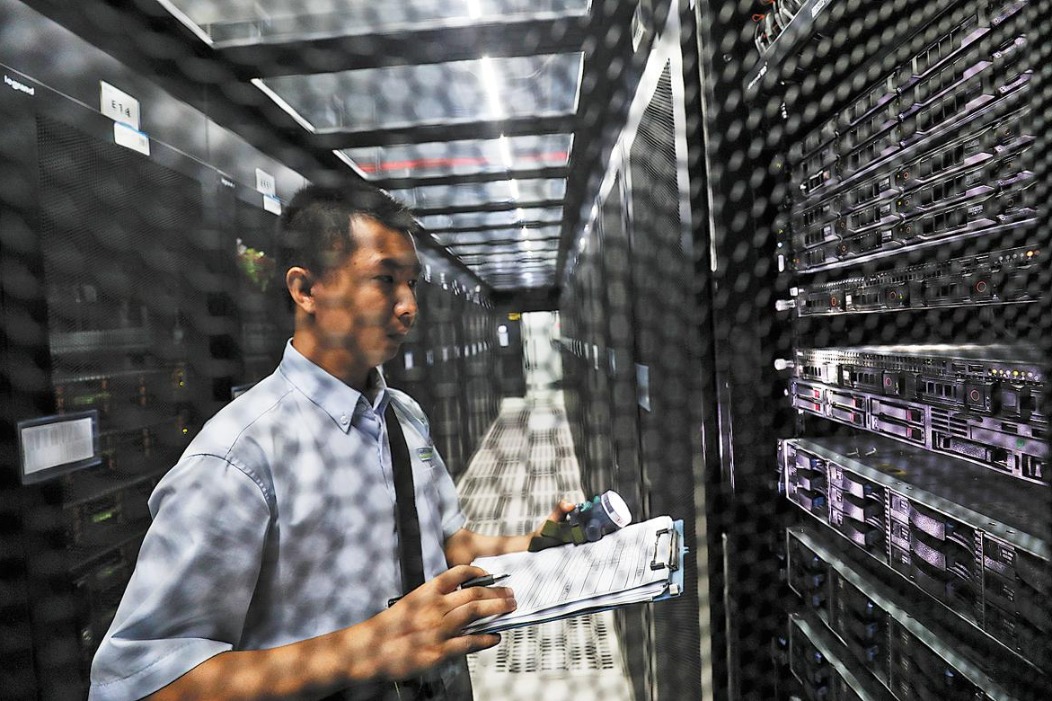Lake water tames data center heat
