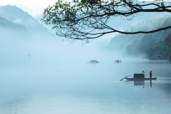 Pristine reservoir in Hunan shimmers as beacon of ecological action