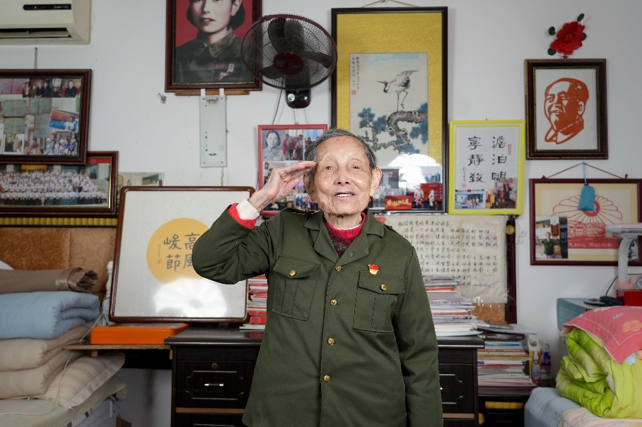 Educator recognized as national role model dies in Hunan