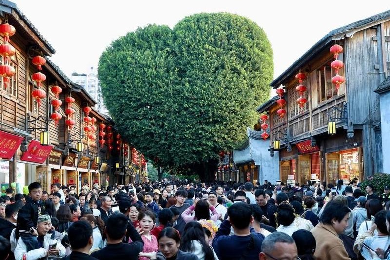 China reports daily average of 26,000 new businesses in 2025