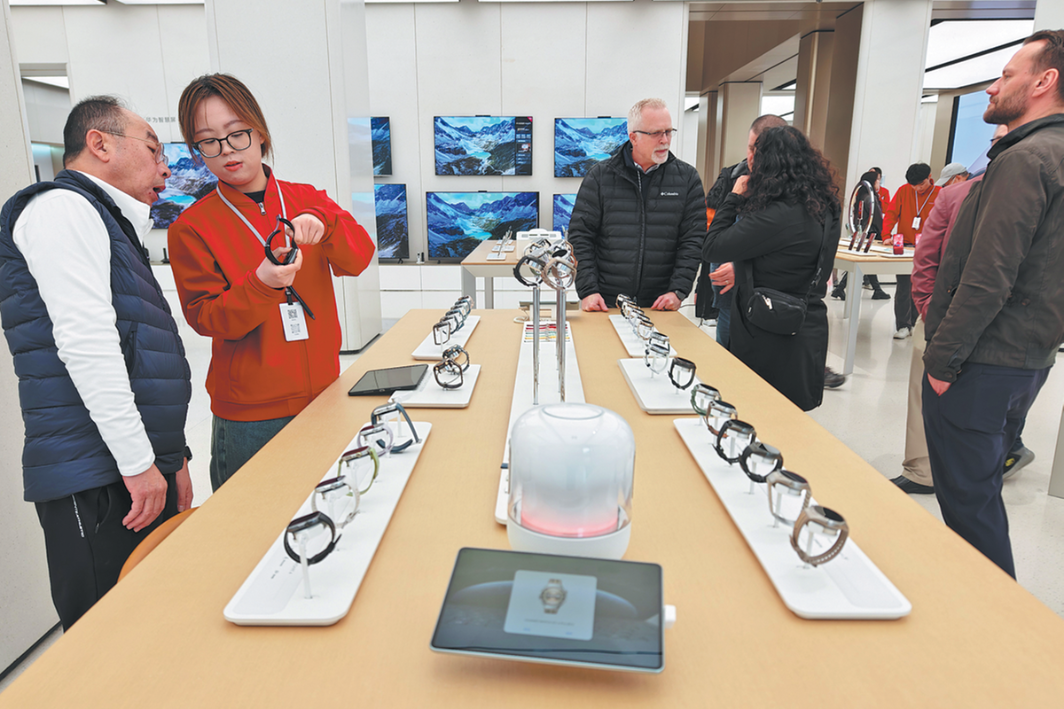 Holiday spending signals shifting priorities