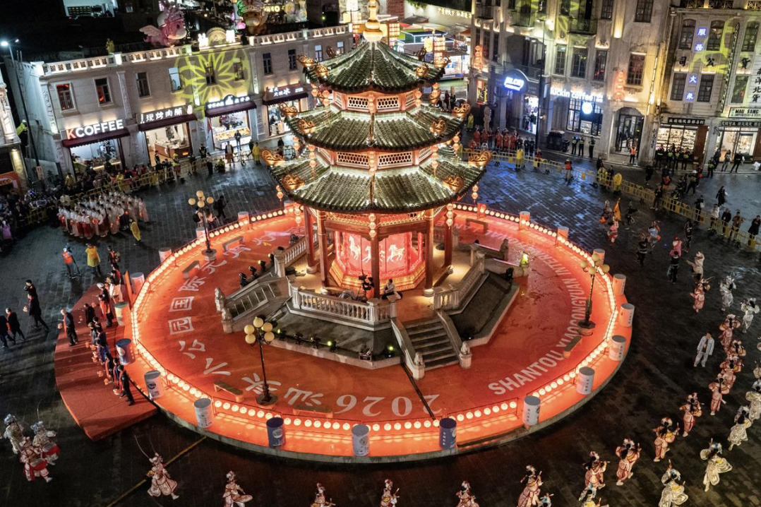 Overseas Chinese hometown hosts dazzling lantern exhibition through March