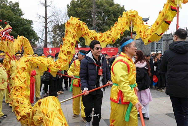 A Day of Tradition and Celebration in Wuxi: Meili Ancient Town