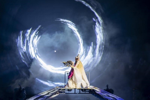 ​Premium performances boost festive consumption