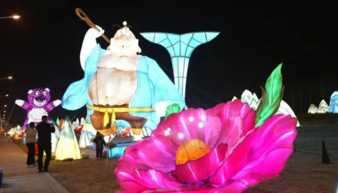 Stunning Chinese New Year lanterns light up Ordos