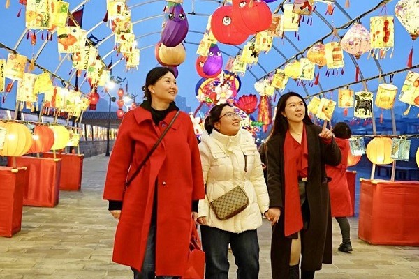 Xi'an City Wall scenic area holds Intl Women's Day event