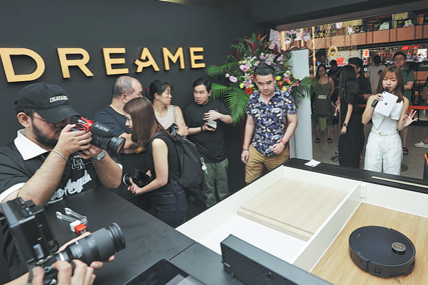 Chinese robot vacuums sweep Southeast Asia