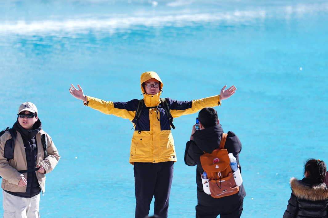 Global entities hail nation's consumption-led growth