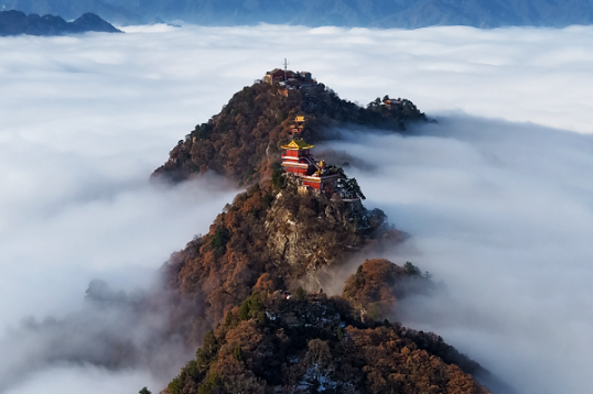 Gorgeous Qinling Mountains in spring