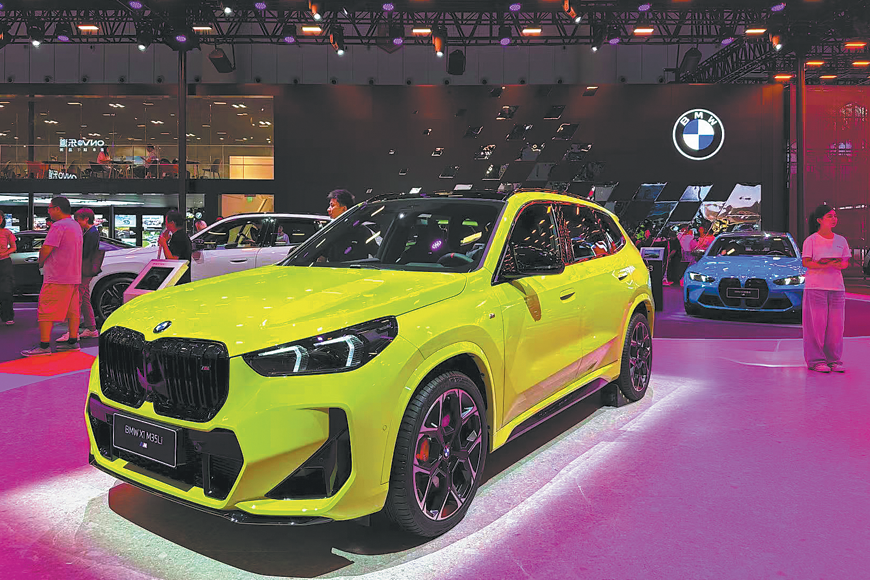 German carmakers reaffirm China ties