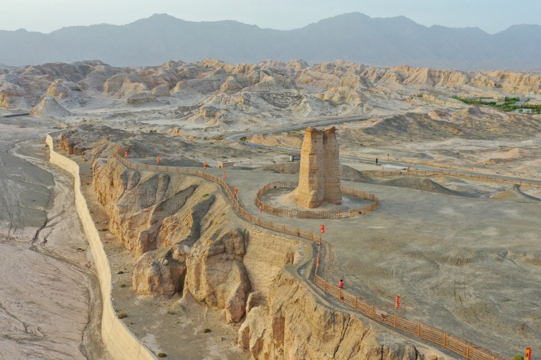 China's Kuqa city attracts visitors to experience living history