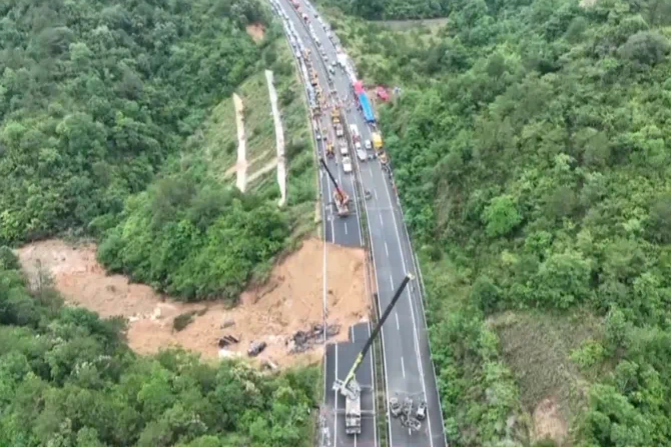 Guangdong announces thousands of road hazards addressed following landslide
