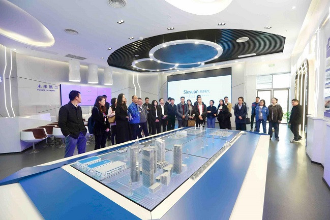Multinational representatives explore green collaboration with Nantong