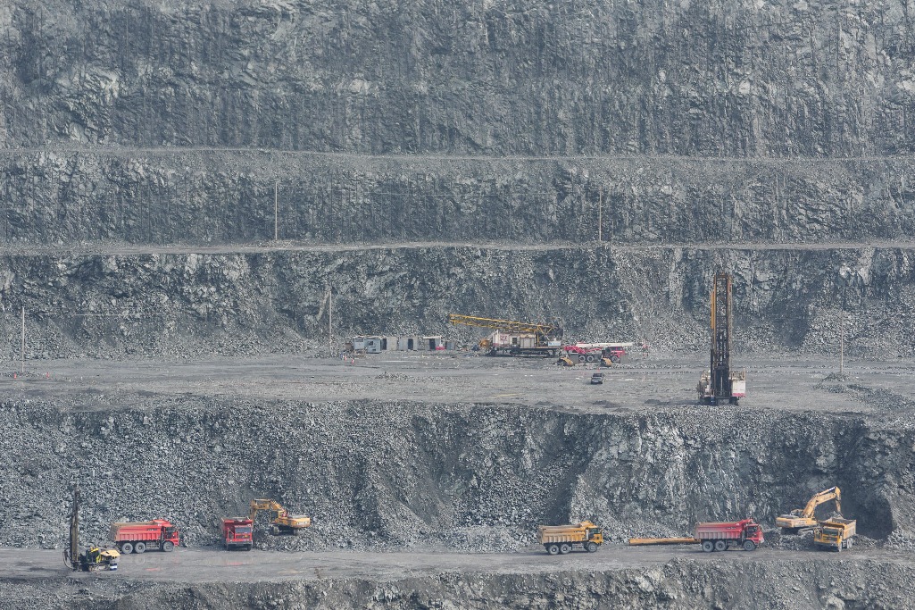 Ministry: China, US to maintain economic, trade communication