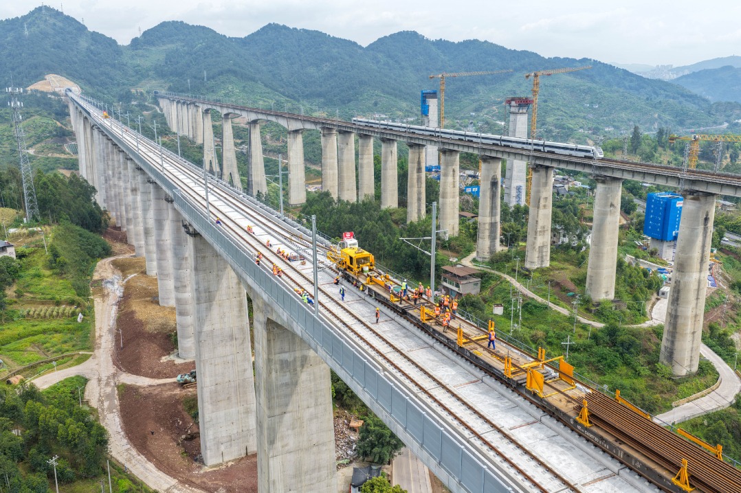 China's railway construction gains steady momentum in Q1