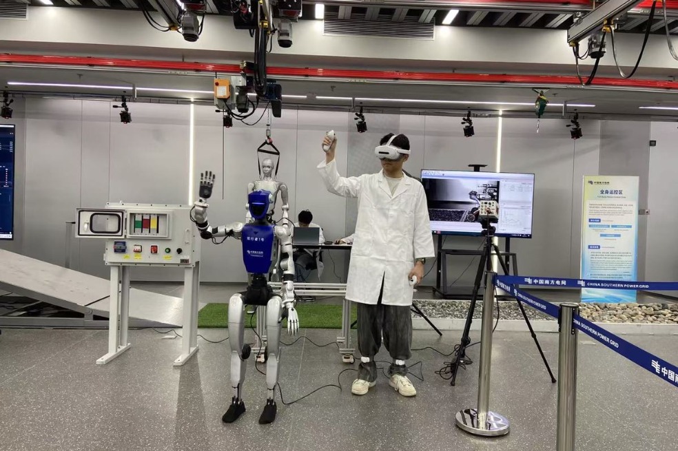 Guangdong power company trains robots for key tasks