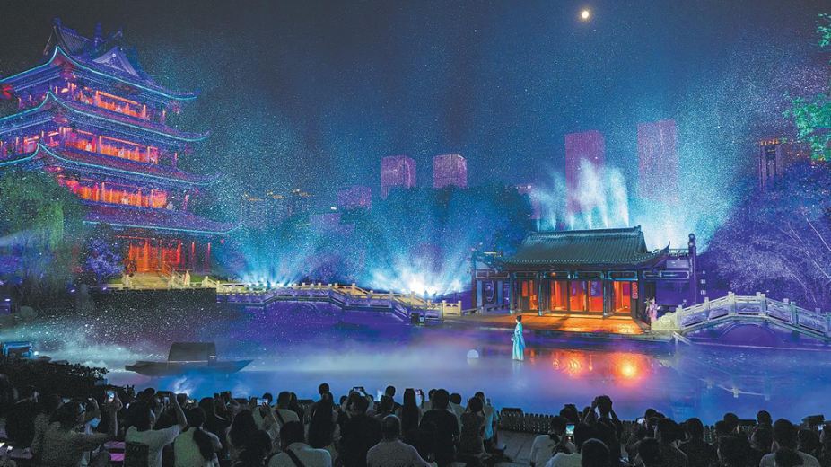 Small theaters drive Changsha's cultural rise