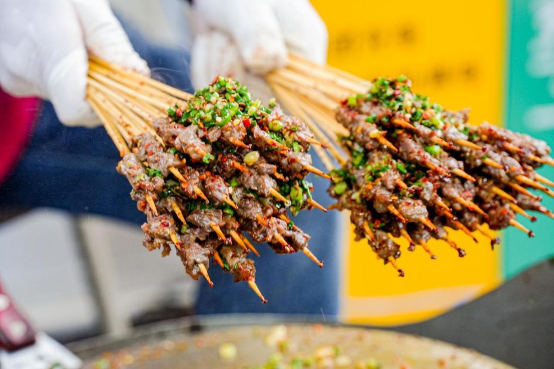 Barbecue college in Hunan welcomes its first students
