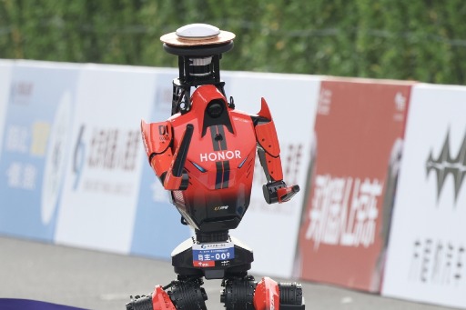 Robots outrun humans at marathon